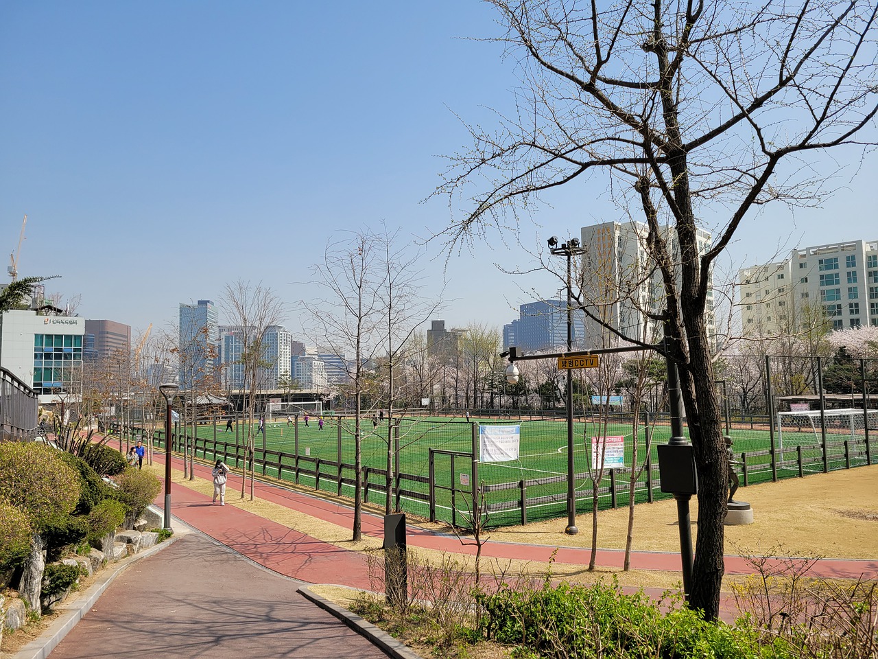 在对阵多支 在对阵多支